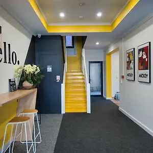 3* Hotel Dreamy - Private With Shared Bathrooms